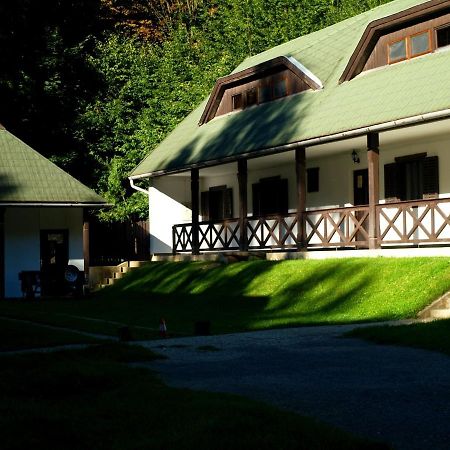 A Pousada Rejteki Kutatóház Bukkszentkereszt Exterior foto